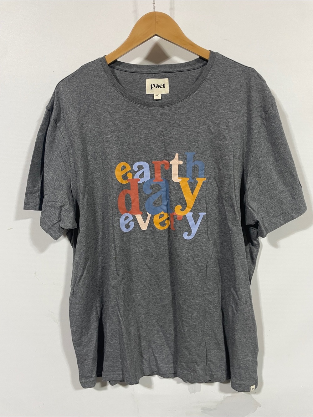 Pact Short-Sleeve Gray Graphic 'Earth Day Every' Tee
